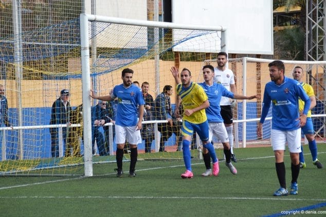 Panucci estretament marcat