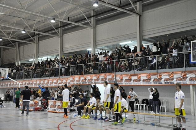 Público celebrando el triunfo