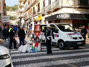 Recogiendo alimentos