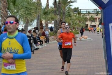 Vicent Miralles entrando en meta