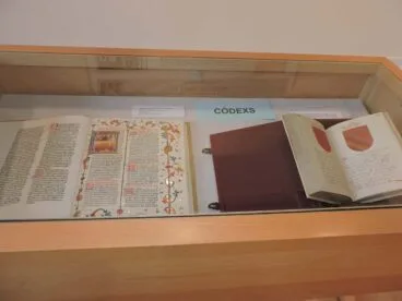 Códices en la exposición de Dénia