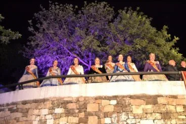 Crida de las falleras mayores de Dénia 2016 – Corte de honor