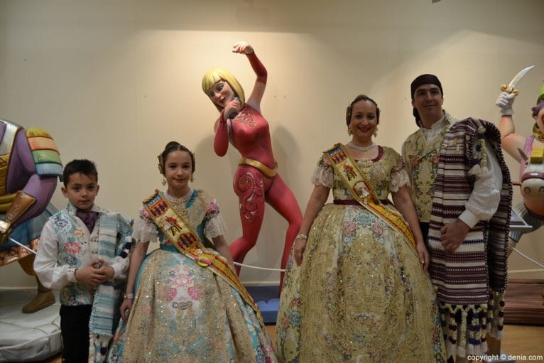 Exposición del Ninot 2016 - Ninot Falla Campaments