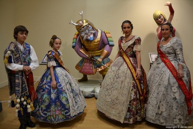 31 Exposición del Ninot 2016 Ninot Falla Darrere del Castell