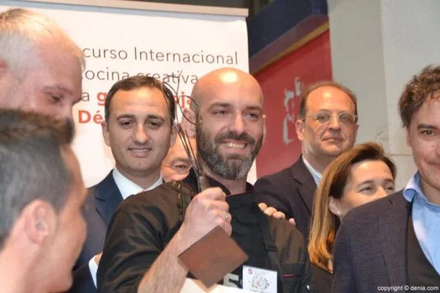 49 5º Concurso Internacional de Cocina Creativa de la Gamba Roja de Dénia Álvaro Abad gana
