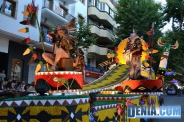 Carrozas de Dénia 2013 – Falla Darrere del Castell