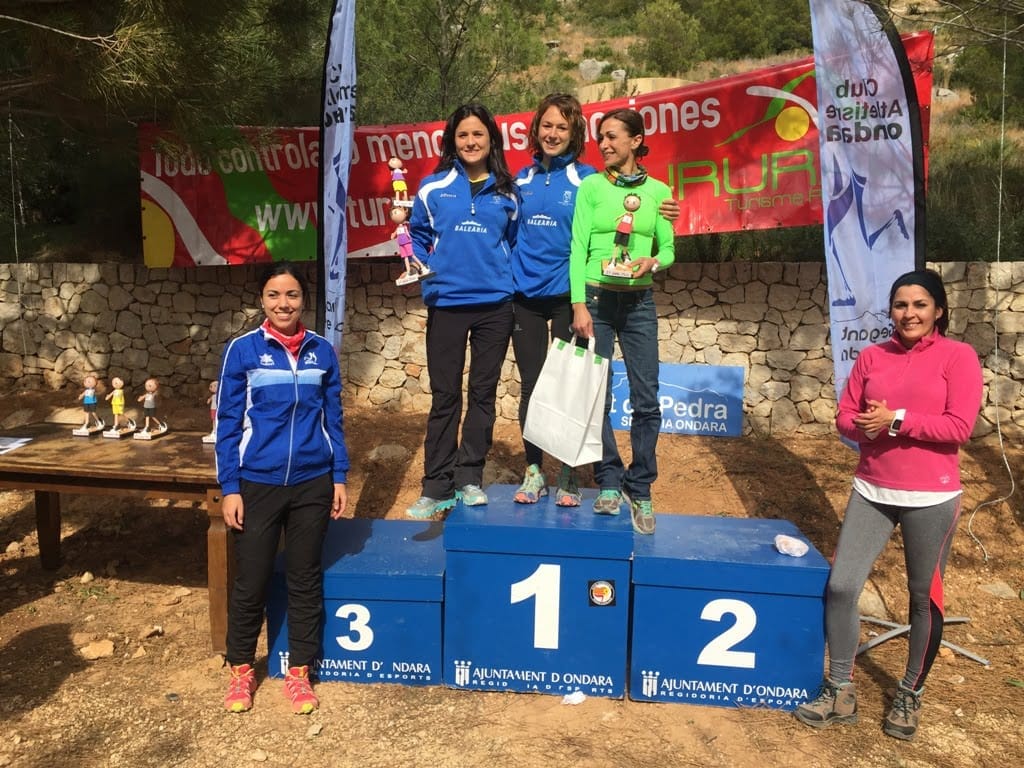 Aida Pérez en el podio femenino