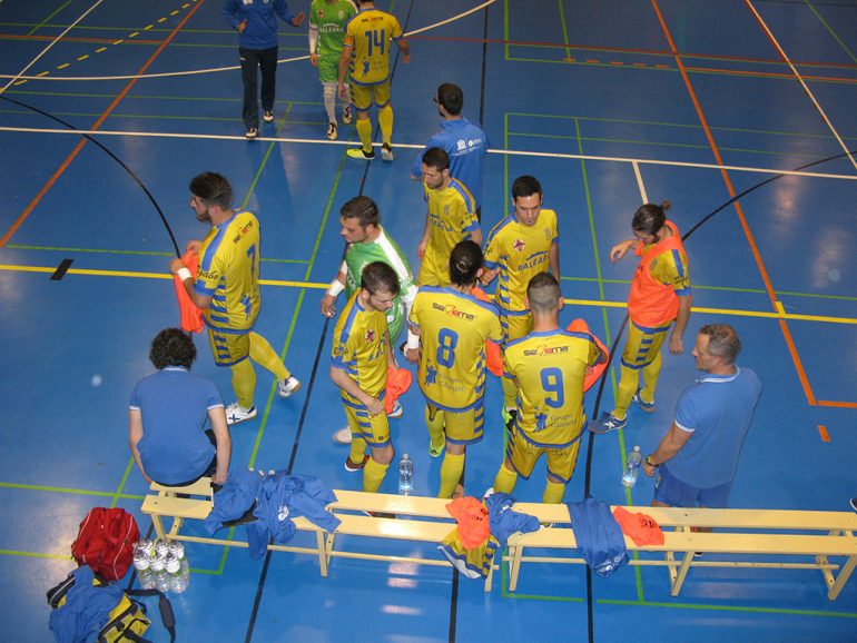 Banquillo del Dénia Futsal