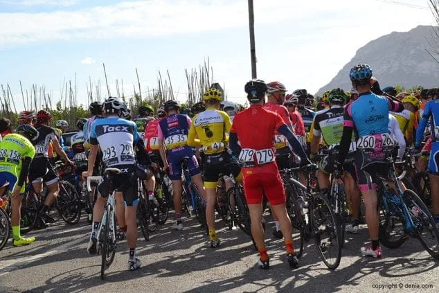 Carrera parada en cruce hacía La Xara