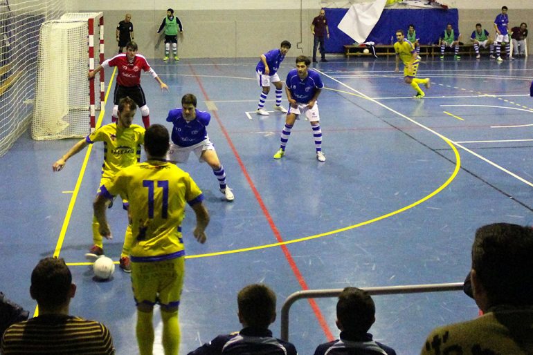 Corner sacado por el Dénia Futsal ante el Pilaristas
