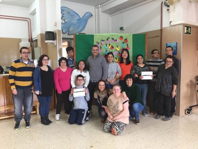 Donación de dos Ipads al Raquel Payà