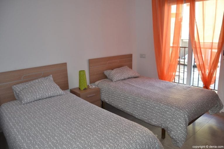 Dormitorio de la vivienda tutelada de APROSDECO
