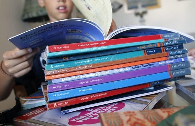 El Ayuntamiento abona las ayudas del programa 'Xarxa Llibres' a las familias que lo solicitaron 1 Libros de texto Xarxa llibres