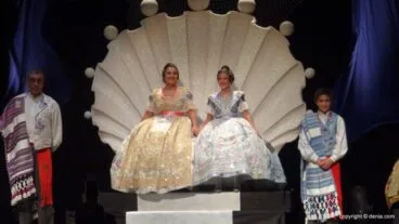 Presentación Darrere del castell – falleras mayores y presidentes