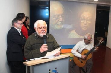 Presentación del Grupo de Poesía La Marina