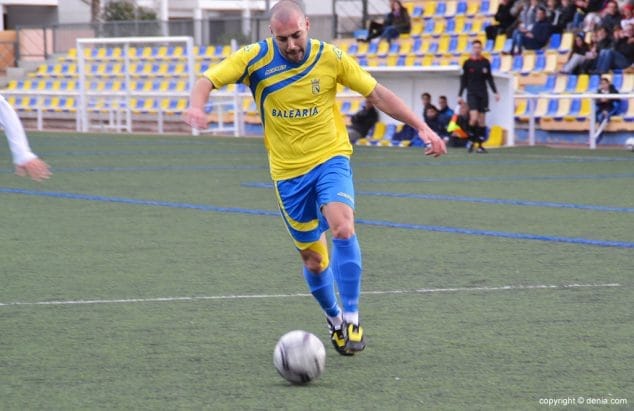 Sito disparando a portería