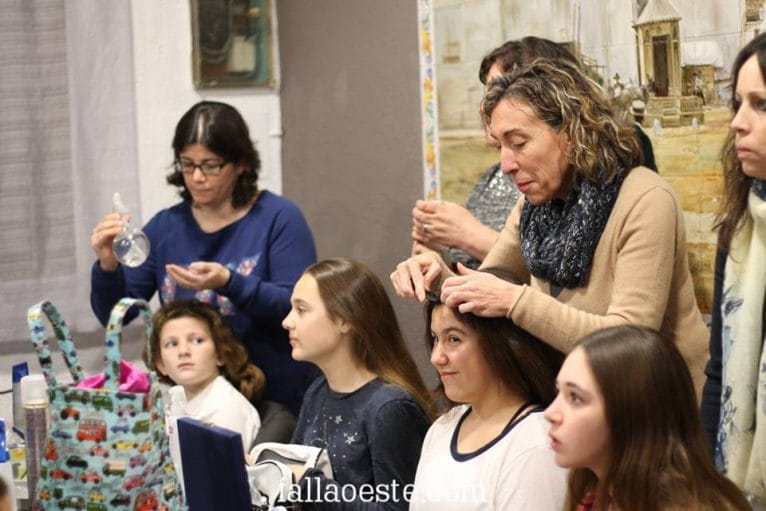 Taller de peinados de Fallera Falla Oeste 2016