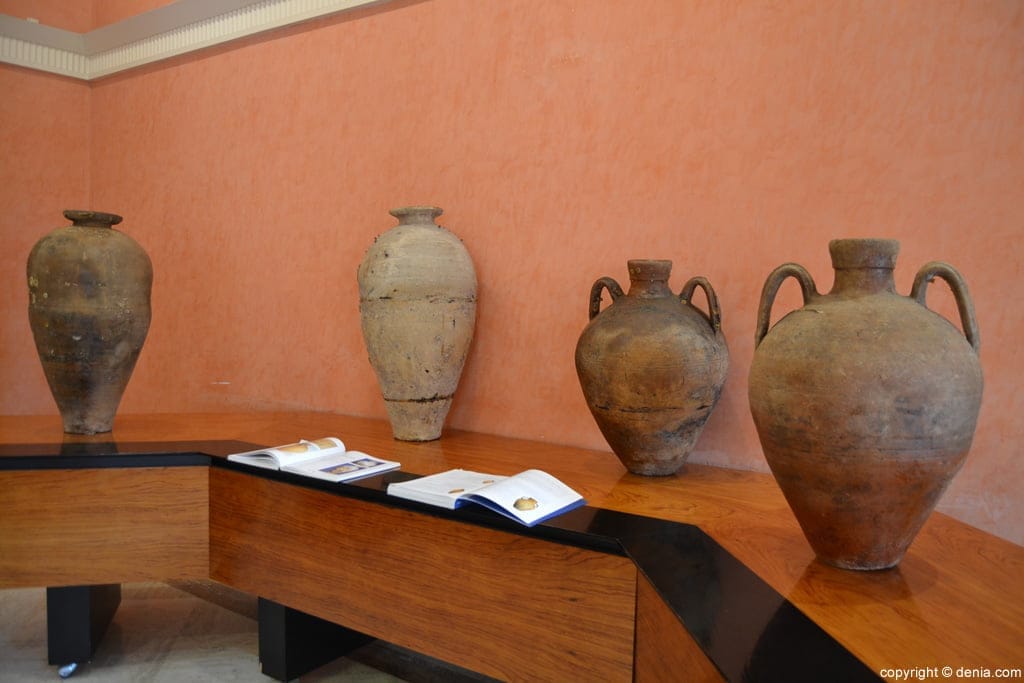 Ánforas donadas por Pepe El Pegolí