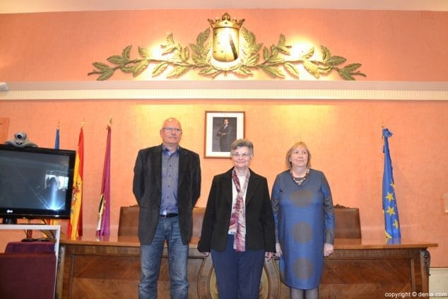 Dénia homenajea a la Hermana Pilar Adell, la mujer "que dio vida a los años" 6 01 homenaje a la hermana pilar adell dia de la mujer denia