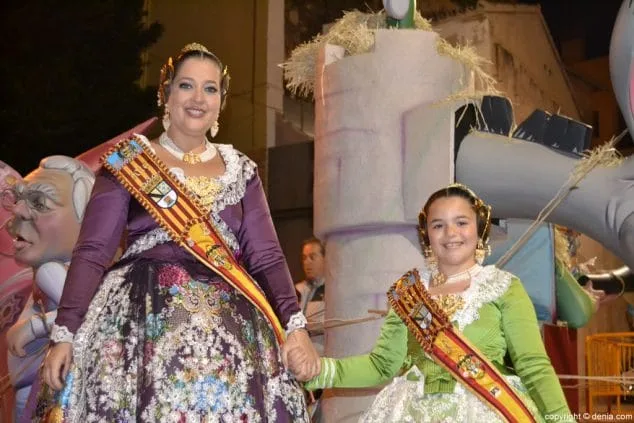 Las fallas de 2016 pasaron a la historia en la nit de la cremà 7 06 crema fallas denia 2016 marina y alejandra