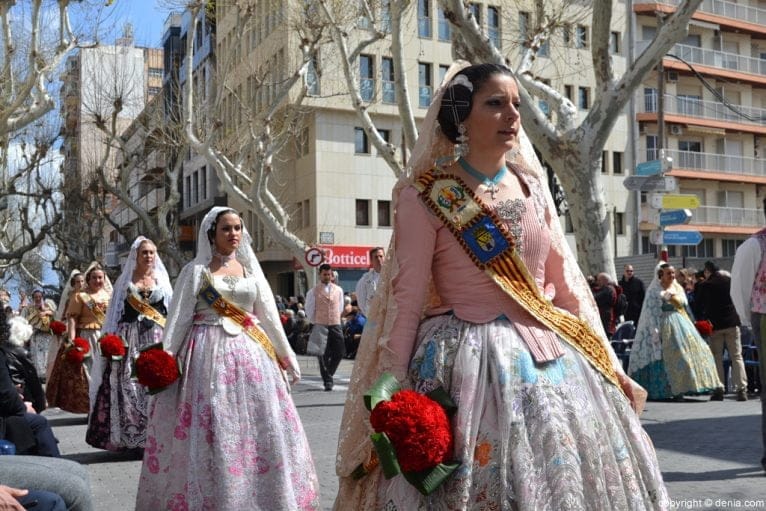 Ofrenda de Flores Fallas Dénia 2016 - Falla Les Roques