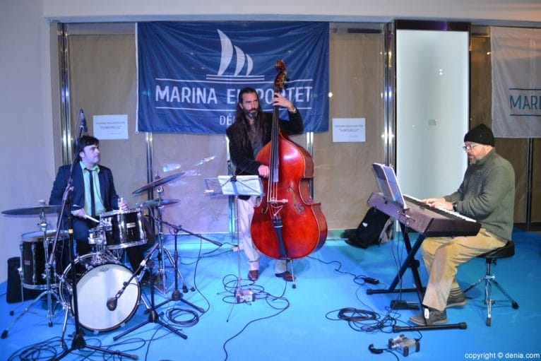 Música en la inauguración de Plaza Levante en El Portet Dénia