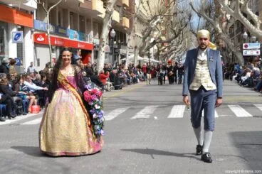 133 Ofrenda de Flores Fallas Dénia 2016 – Falla Baix la Mar – Laura Casado e Iván Llorens