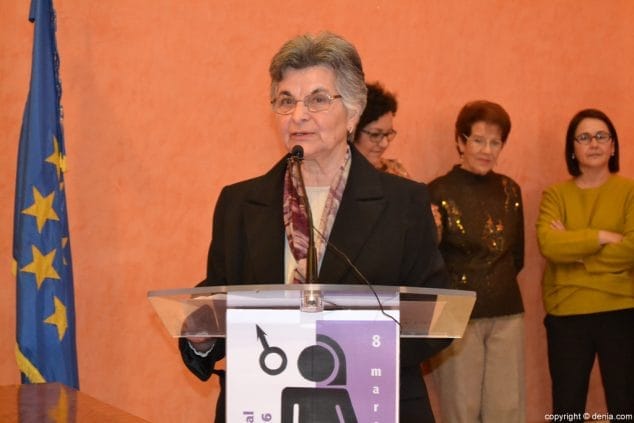 Dénia homenajea a la Hermana Pilar Adell, la mujer "que dio vida a los años" 23 18 homenaje a la hermana pilar adell pilar adell