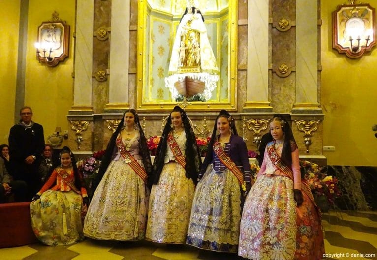 22 Ofrenda de flores fallas Dénia 2016 - Corte de honor de Alejandra Pastor