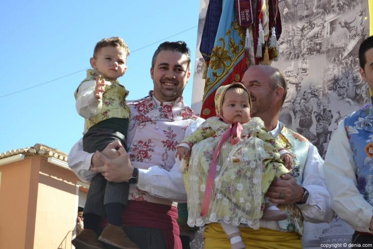 Bandera del Oeste 2016 - Nuevos falleros