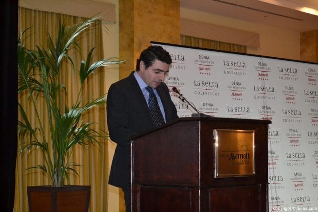 El CEDMA entrega sus premios anuales en una gala concurrida y reivindicativa 41 38 Gala Premios CEDMA 2016 Luis Silvestre MULTISECMA