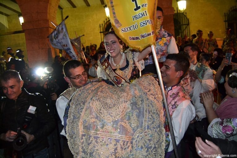 Premios fallas Dénia 2016 - La Falla Oeste celebrando el primer premio