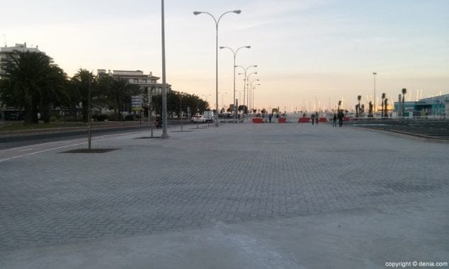 Puerto de Dénia explanada de la lonja antigua