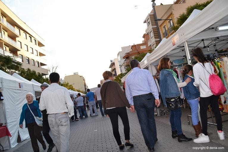 Día del Stock - visitantes de los estands