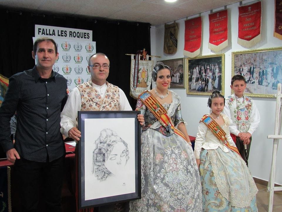 Les Roques revive la esencia del barrio en el llibret de la falla 1 Presentación del llibret 2016 de Les Roques