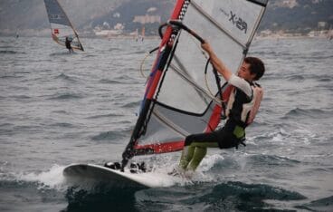 regatista de windsurf en deniavela 2015