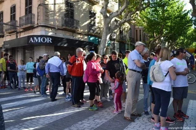 001 3a marcha solidaria a favor del cee raquel paya recogida de dorsales