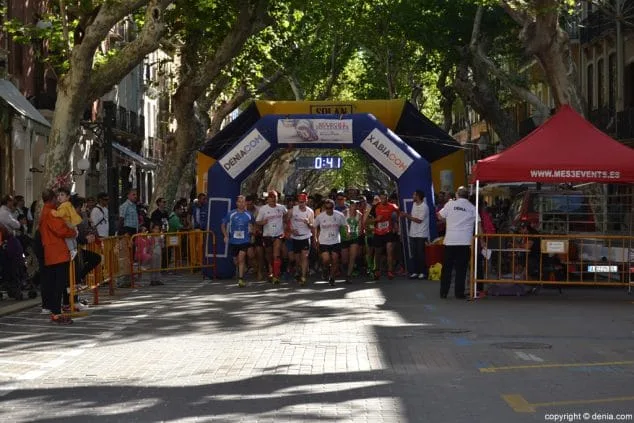 022 3a marcha solidaria a favor del cee raquel paya salida de corredores
