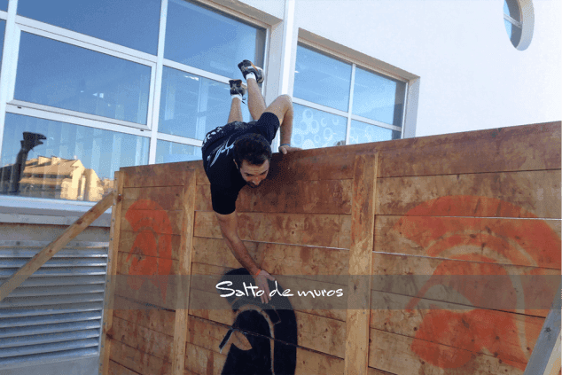 El Centro Deportivo Dénia cuenta con la novedosa actividad del 'Spartan SGX' 7 03salto de muros centro deportivo denia