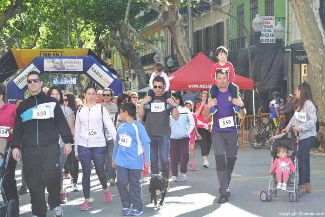 059 3a marcha solidaria a favor del cee raquel paya salida de caminantes