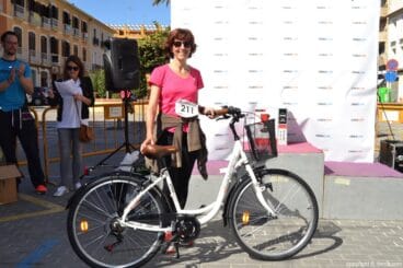 07 entrega de premios 3o marcha solidaria raquel paya ganadora desnivell