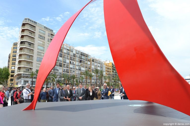 Inauguración del nuevo paseo del puerto de Dénia - Escultura de Teo San José