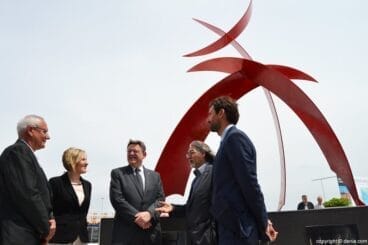 12 inauguracion del nuevo paseo del puerto de denia escultura de teo san jose