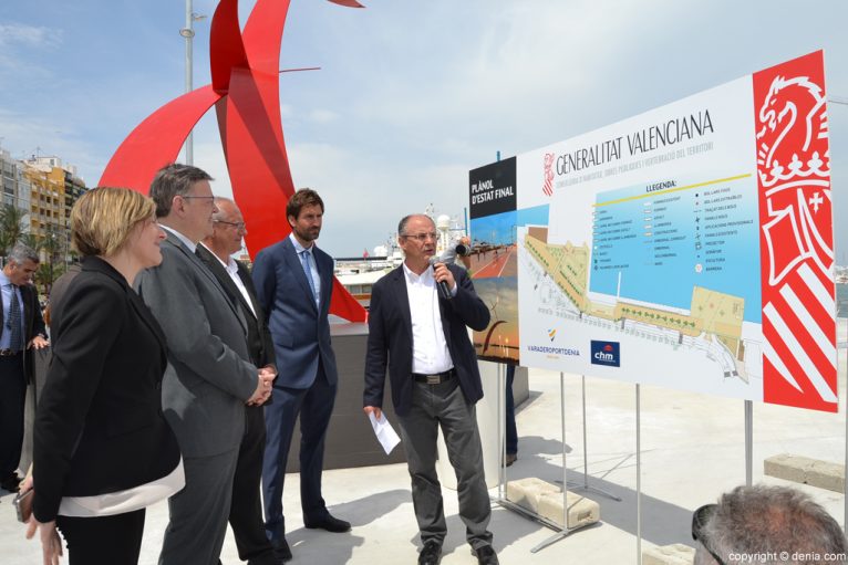 Inauguración del nuevo paseo del puerto de Dénia - Explicación de Carlos Domingo