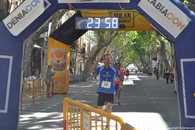 186 3a marcha solidaria a favor del cee raquel paya llegada a meta