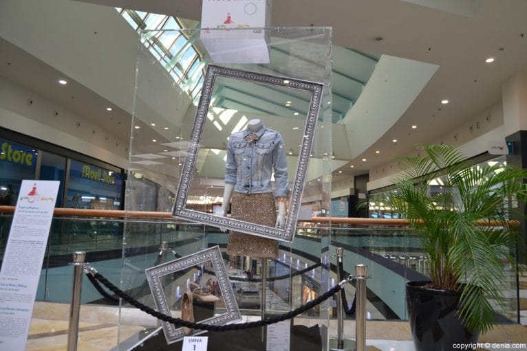 Spring Fashion Shopping Portal de la Marina - Escaparate
