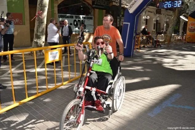 196 3a marcha solidaria a favor del cee raquel paya llegada a meta