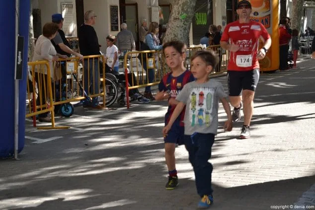 234 3a marcha solidaria a favor del cee raquel paya llegada a meta