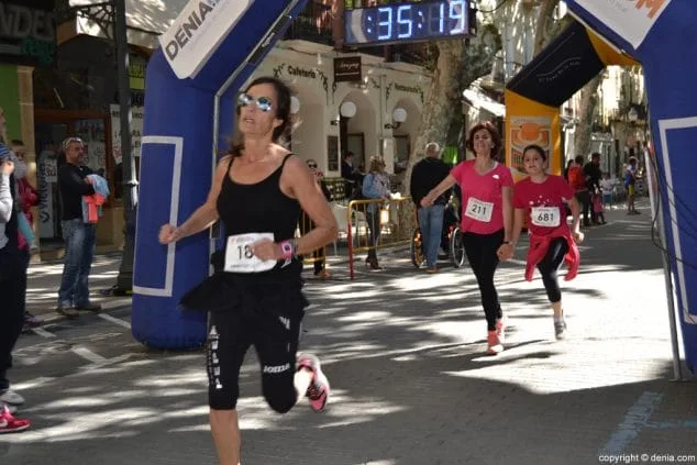 271 3a marcha solidaria a favor del cee raquel paya llegada a meta