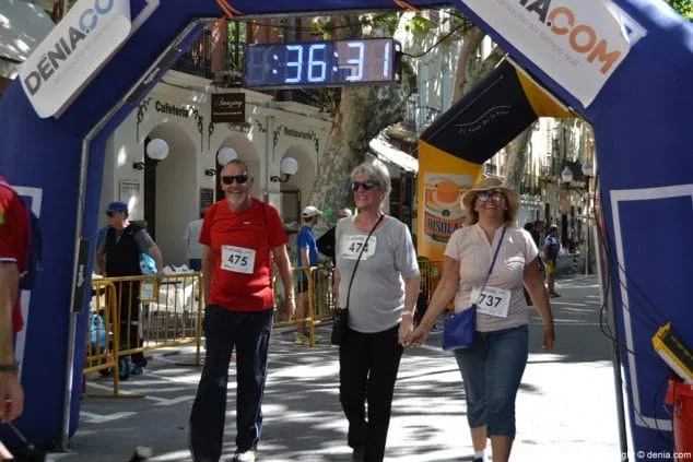 284 3a marcha solidaria a favor del cee raquel paya llegada a meta